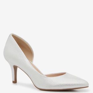 Kelly & Katie Satela Pump - White